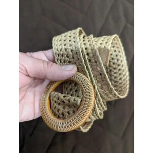 Women's rafia woven beige belt w/brown buckle 36"